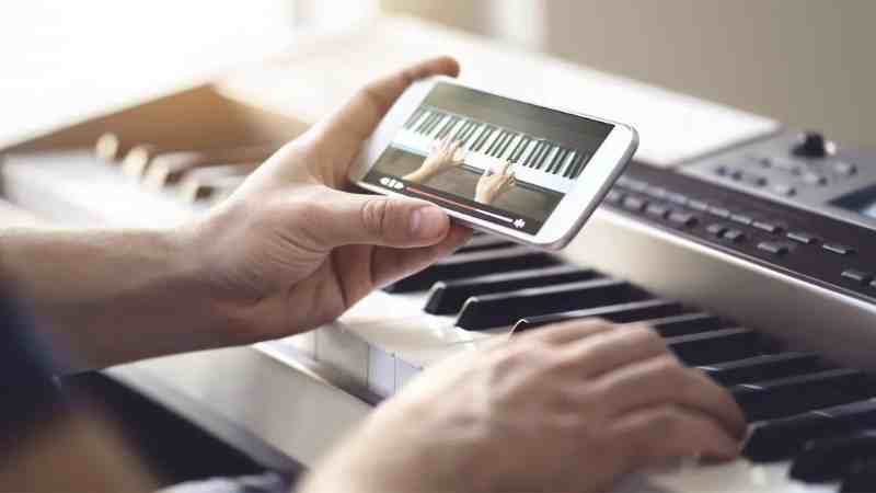 learn how to play piano free